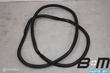 Portierrubber linksachter VW Tiguan 5NA 5NA867913B beschikbaar voor biedingen
