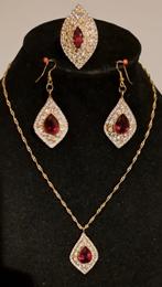 prachtige juwelen set, Bijoux, Sacs & Beauté, Colliers, Comme neuf, Autres matériaux, Enlèvement, Or