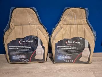 2 splinternieuwe autostoelkussens beschikbaar voor biedingen