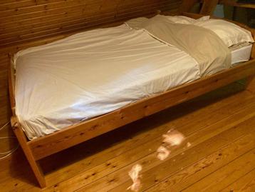 Lit en bois de pin, Queen size, Beige, Comme neuf, Enlèvement