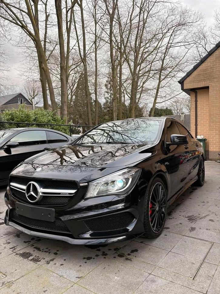 Mercedes-Benz CLA 45 AMG, Autos, Audi, Particulier, Essence, Berline, 4 portes, Automatique, Noir, Noir, Cuir, Quatre roues motrices / 4X4