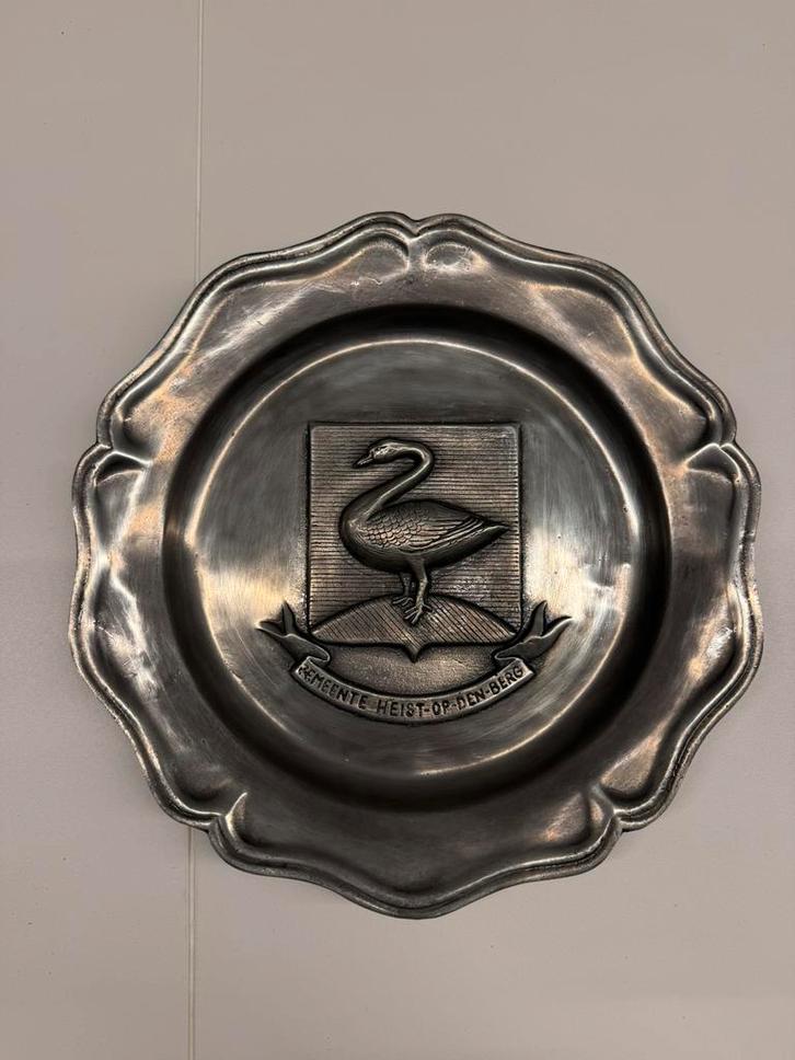 Tinnen wandbord Heist-op-den-Berg, Antiek en Kunst, Antiek | Tin, Ophalen of Verzenden