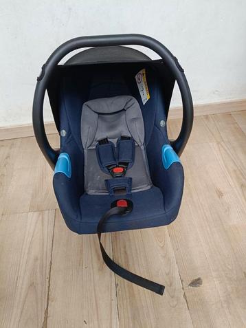 SIÈGE AUTO ET POUSSETTE POUR BÉBÉ  beschikbaar voor biedingen