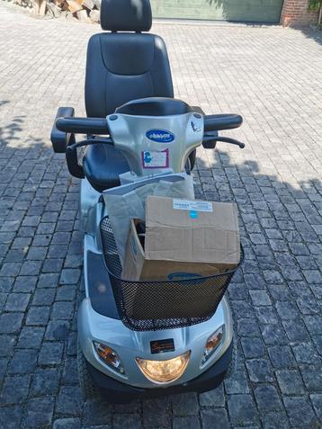 Scootmobiel goed staat bijna nieuw met twee nieuw accu's  beschikbaar voor biedingen