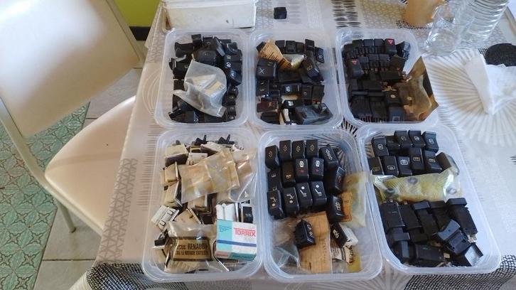 Diverse dashboardschakelaars, Auto-onderdelen, Dashboard en Schakelaars, Oldtimer onderdelen, Renault, Universele onderdelen, Gebruikt