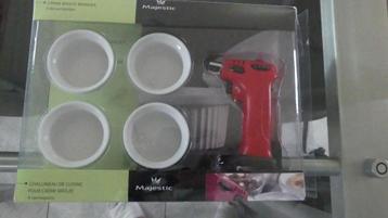 creme brulee set beschikbaar voor biedingen