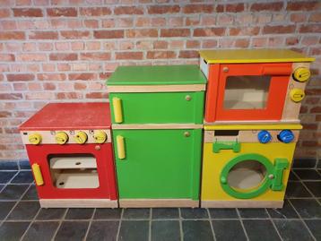 Vintage houten speelkeuken Wonderworld + gratis accessoires beschikbaar voor biedingen