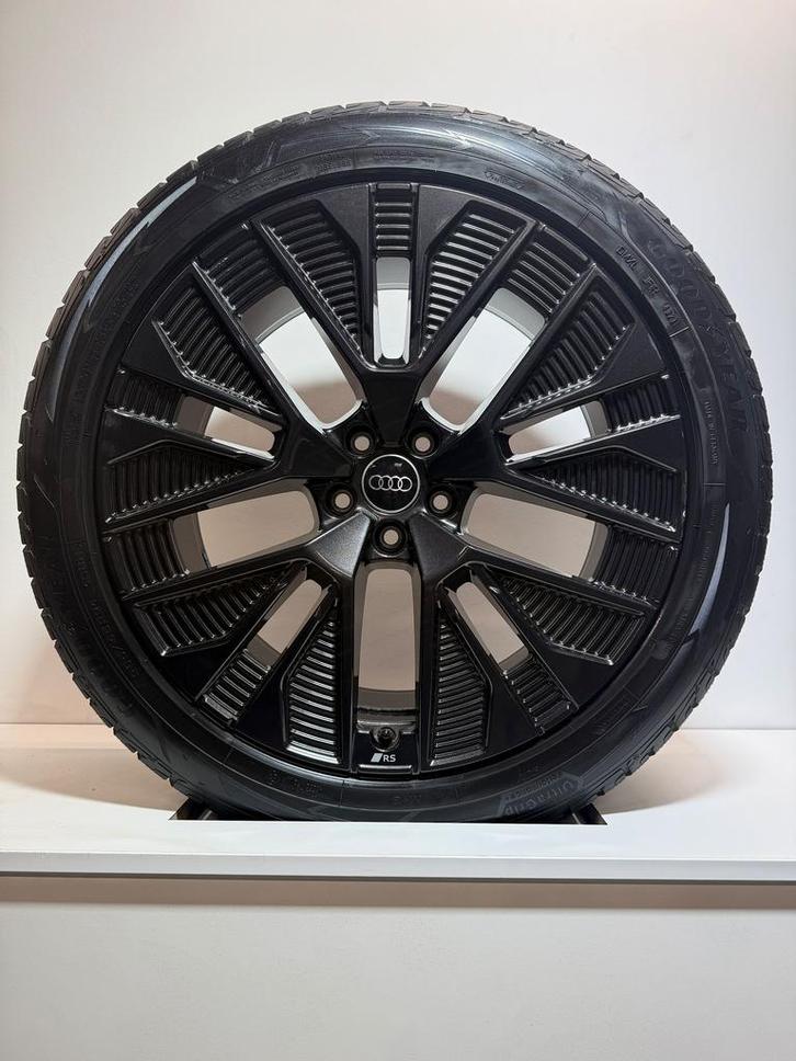 21’’ AUDI ETRON Q8 Q7 4KE WINTERBANDEN TPMS ORIG RS, Auto-onderdelen, Banden en Velgen, Banden en Velgen, Winterbanden, 21 inch