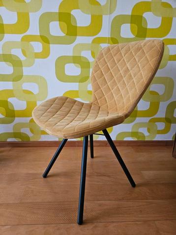 4x Gele retro stoelen.  beschikbaar voor biedingen