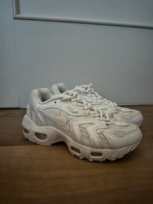 Nike Air Max 96, Vêtements | Femmes, Chaussures, Porté, Sneakers et Baskets, Blanc