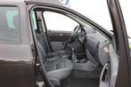 Dacia Duster 1.6i Airco incl 2 JAAR garantie! (bj 2012), Auto's, Dacia, Parkeersensor, Euro 5, 105 pk, Gebruikt