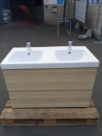Meuble de salle de bains double vasques beschikbaar voor biedingen