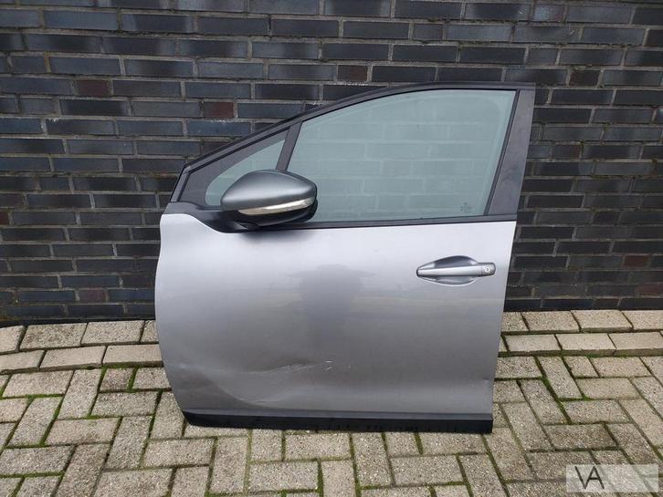 Peugeot 2008 deur linksvoor compleet 2013 - 2019 SCHADE €100, Auto-onderdelen, Carrosserie, Deur, Peugeot, Voor, Links, Gebruikt