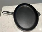 Le Creuset Skillet ovaal of Vispan genoemd 40 cm nieuwstaat, Gietijzer, Ophalen of Verzenden, Zo goed als nieuw, Keramische plaat