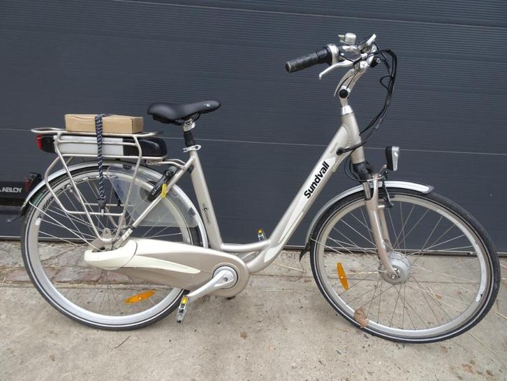 zeer nette goede ebike  2025 onderhoud gehad nieuwe lader, Fietsen en Brommers, Elektrische fietsen, Zo goed als nieuw, 51 tot 55 cm
