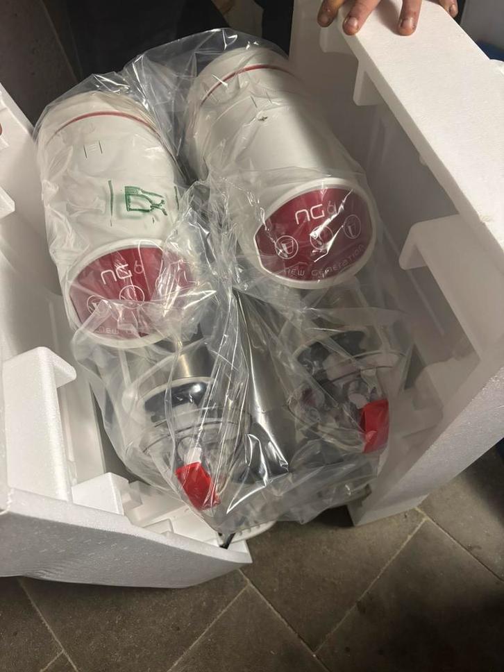 Distributeur de boisson glacée Granita UGOLINI NG 6/2 EASY, Electroménager, Machines à glace, Neuf, Élément de refroidissement