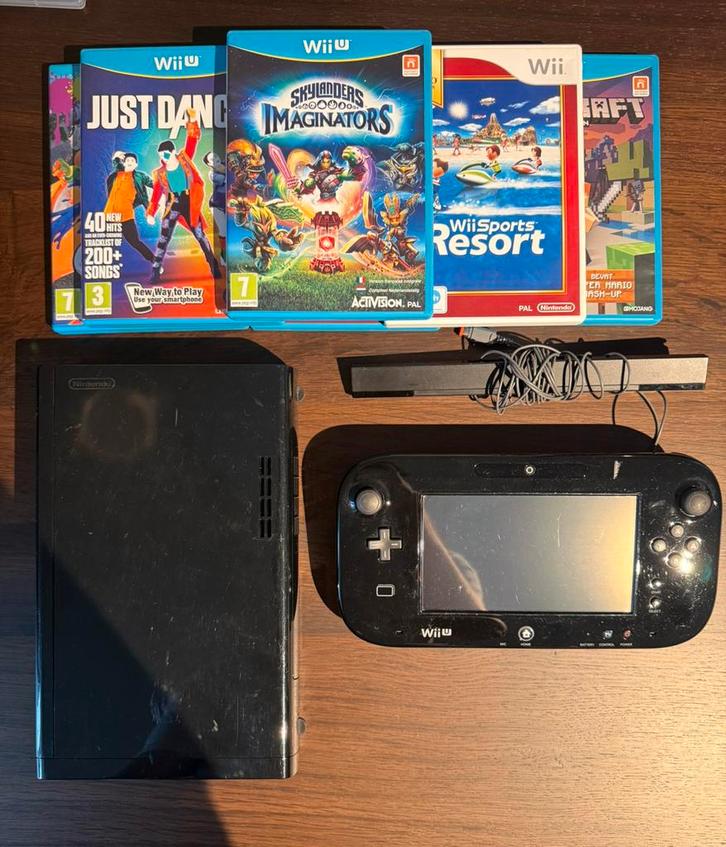 Nintendo Wii U + GamePad + 6 games ( en case ) + sensor bar, Consoles de jeu & Jeux vidéo, Consoles de jeu | Nintendo Wii U, Utilisé