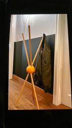 Mooie kinderkapstok met gele bol., Ophalen, Zo goed als nieuw, Kinderkapstok