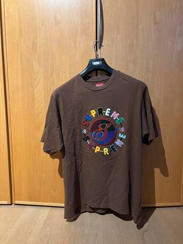 T-shirt Supreme beschikbaar voor biedingen