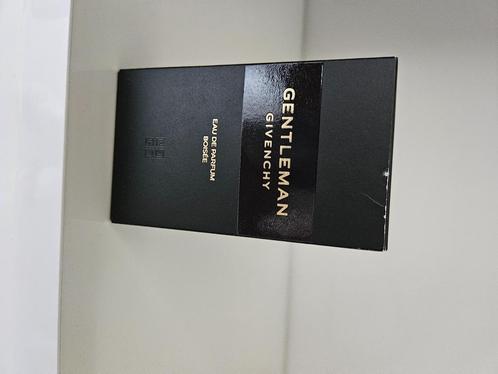 Givenchy gentleman edp boisé, Handtassen en Accessoires, Uiterlijk | Parfum, Zo goed als nieuw, Ophalen
