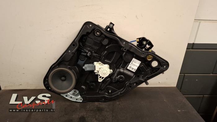 Ruitmechaniek 4Deurs rechts-achter van een Mercedes CLA, Auto-onderdelen, Ruiten en Toebehoren, Mercedes-Benz, Gebruikt, 3 maanden garantie