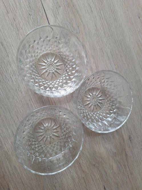 3 Arcoroc schaaltjes, Antiek en Kunst, Antiek | Glaswerk en Kristal, Ophalen of Verzenden