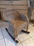 Rotan schommelstoel voor kinderen, Kinderen en Baby's, Kinderstoelen, Ophalen, Zo goed als nieuw