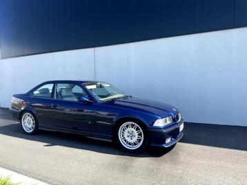 BMW 325i coupé oldtimer  3e eigenaar 137.000 km, Auto's, BMW, 2500 cc, Achterwielaandrijving, Beige, Blauw