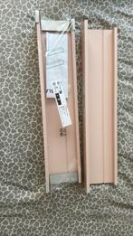 2 étagères IKEA mosslanda rose 55 cm, Ophalen, Nieuw