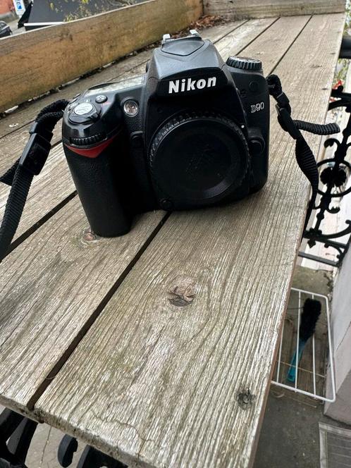 Nikon D90 boîtier seul – bon état – 40 000 déclenchement, Audio, Tv en Foto, Fotocamera's Digitaal, Zo goed als nieuw, Nikon, Ophalen