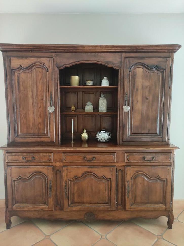 Buffet vaisselier deux corps chêne massif brun foncé, Huis en Inrichting, Kasten | Buffetkasten, Gebruikt, Eikenhout, Ophalen