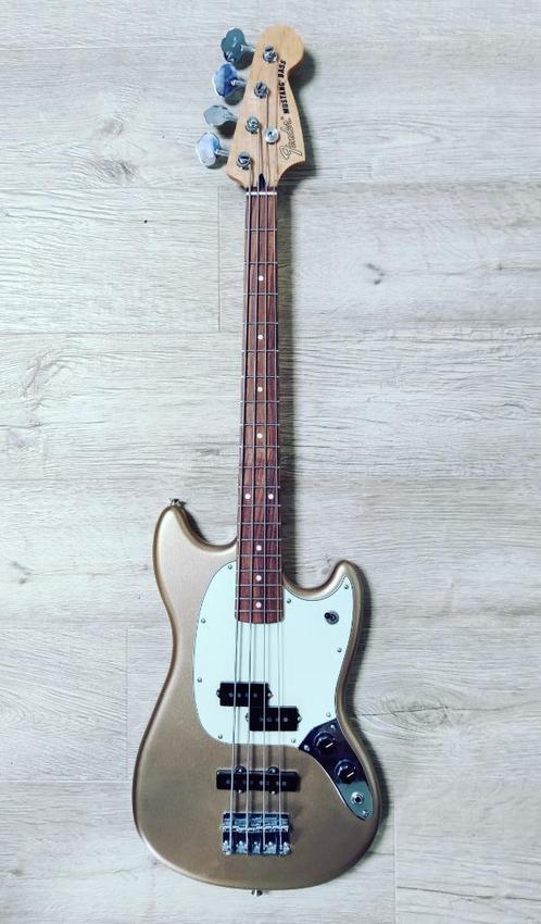 Fender Mustang bass MIM, Muziek en Instrumenten, Snaarinstrumenten | Gitaren | Bas, Gebruikt, Elektrisch, Ophalen