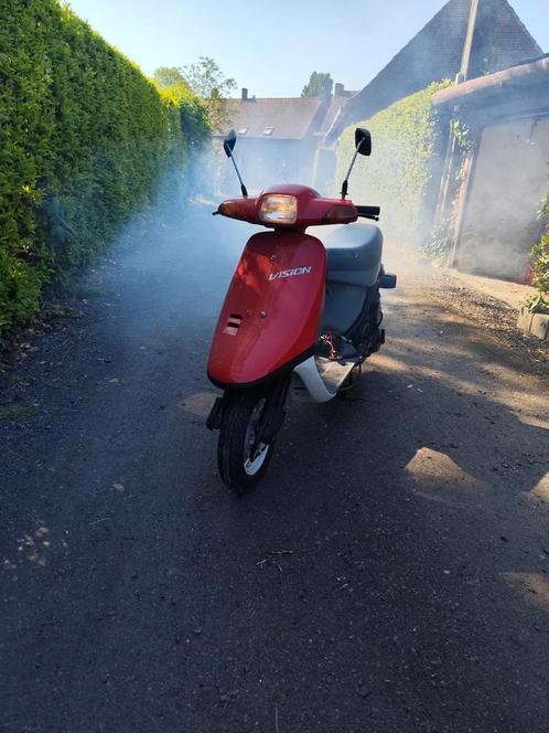 honda vision 50 met-in, Fietsen en Brommers, Brommers | Honda, Gebruikt, Overige modellen, Klasse B (45 km/u), Ophalen