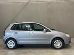 VW Polo 1.2 Tour Edition | AIRCO | 5 DEURS, Voorwielaandrijving, Parkeersensor, Stof, Zwart