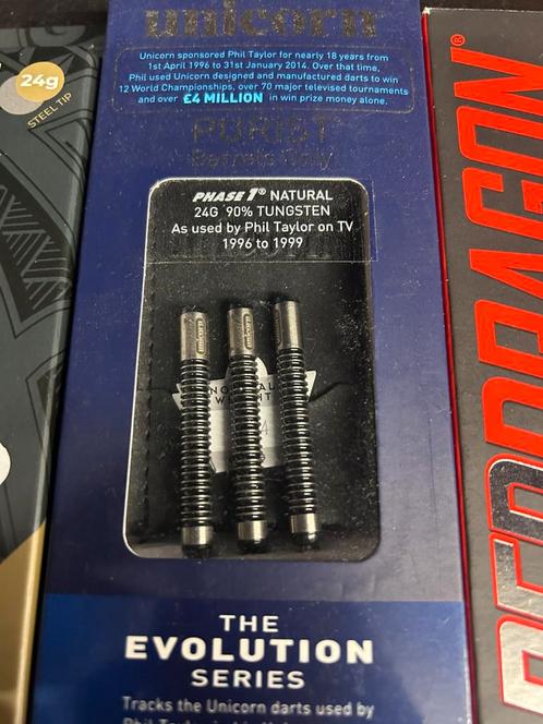 Darts Unicorn Purist “Phil Taylor “, Sport en Fitness, Darts, Zo goed als nieuw, Flights, Ophalen