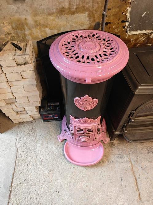 À vendre poêle au charbon en fondre, Huis en Inrichting, Kachels, Zo goed als nieuw, Hout, Ophalen