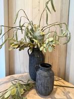 Zijde boeket Silka, groene kunstbloemen takken, Huis en Inrichting, Woonaccessoires | Kunstplanten en Kunstbloemen, Zo goed als nieuw
