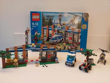 Lego city 4440 bospolitiebureau beschikbaar voor biedingen