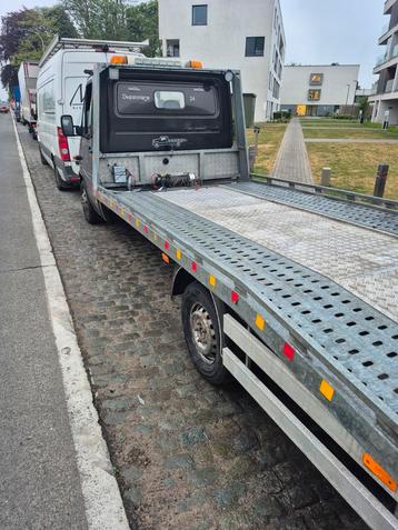 Takeldienst depannage autotransport 

0466 38 46 55, Enlèvement ou Envoi