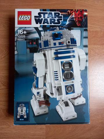 Lego Star Wars 10225 R2-D2 UCS sealed (2012)