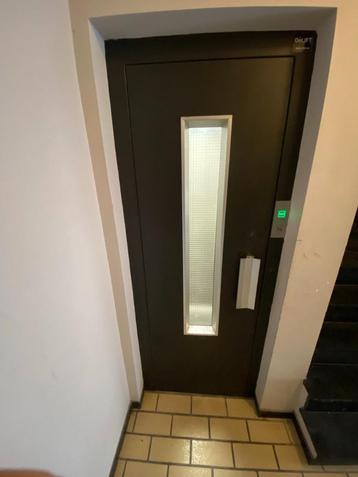 Lift beschikbaar voor biedingen
