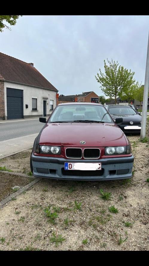 E36 318i, Auto's, BMW, Particulier, 3 Reeks, Benzine, 5 deurs, Handgeschakeld, Rood, Achterwielaandrijving, Ophalen