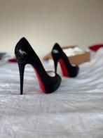 Louboutin lady peep 150 python black 39,5, Kleding | Dames, Schoenen, Louboutin, Ophalen, Zo goed als nieuw, Zwart