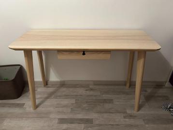 IKEA LISABO Bureaux beschikbaar voor biedingen
