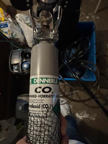 Co2 installatie aquarium Dennerle. beschikbaar voor biedingen