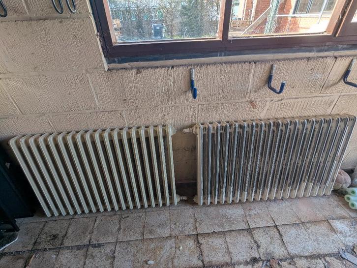 Gietijzeren radiatoren, Doe-het-zelf en Bouw, Verwarming en Radiatoren, Gebruikt, Radiator, 800 watt of meer, 30 tot 80 cm, Minder dan 60 cm