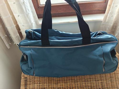 Grote reistas met wielen, als nieuw, slechts 1 x gebruikt, Handtassen en Accessoires, Tassen | Reistassen en Weekendtassen, Zo goed als nieuw