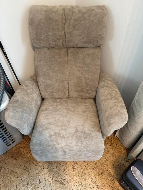 Electrische relaxzetel , net niet nieuw!, Huis en Inrichting, Fauteuils, Zo goed als nieuw, Leer, Stof, 75 tot 100 cm, Minder dan 75 cm