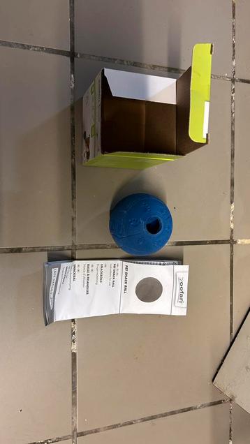 Voederbal voor kleine honden en katten - donkerblauw beschikbaar voor biedingen
