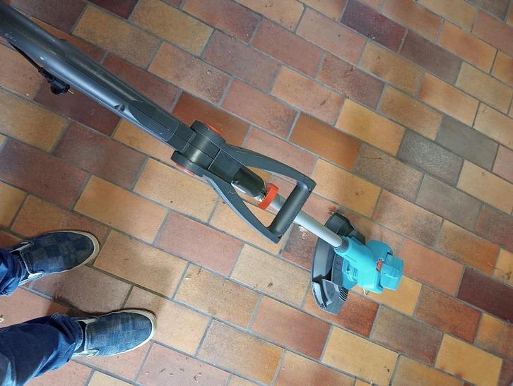 gardena trimmer, Tuin en Terras, Grastrimmers, Zo goed als nieuw, Elektrisch, 30 tot 50 cm, Ophalen